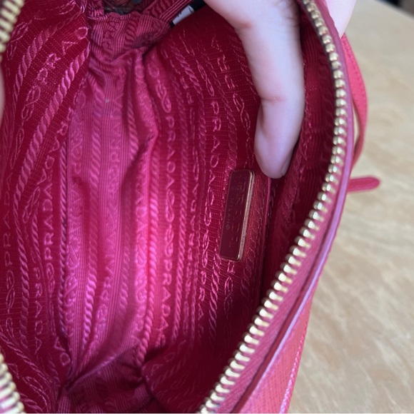 Red Prada Crossbody - Picture 4 of 7